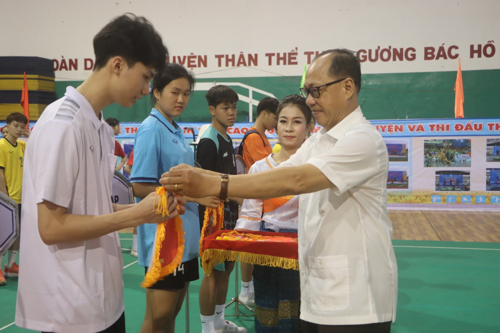 38877a4b2852bbfbd89e93a561f285de